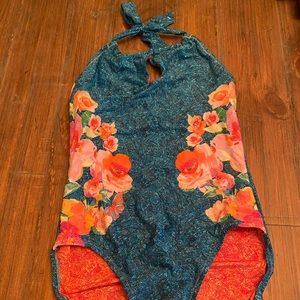 Vera Bradley size m one piece swim suit